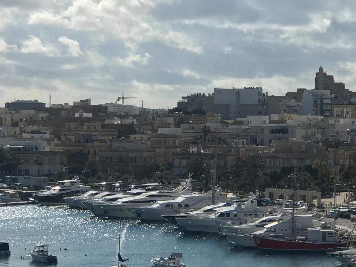 Апартаменти Sir William Strand Gzira Екстер'єр фото